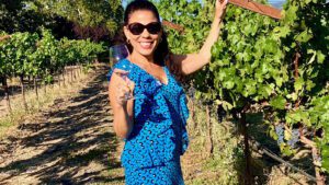 Jamie Knee hosting enotourism experience in Napa Valley 