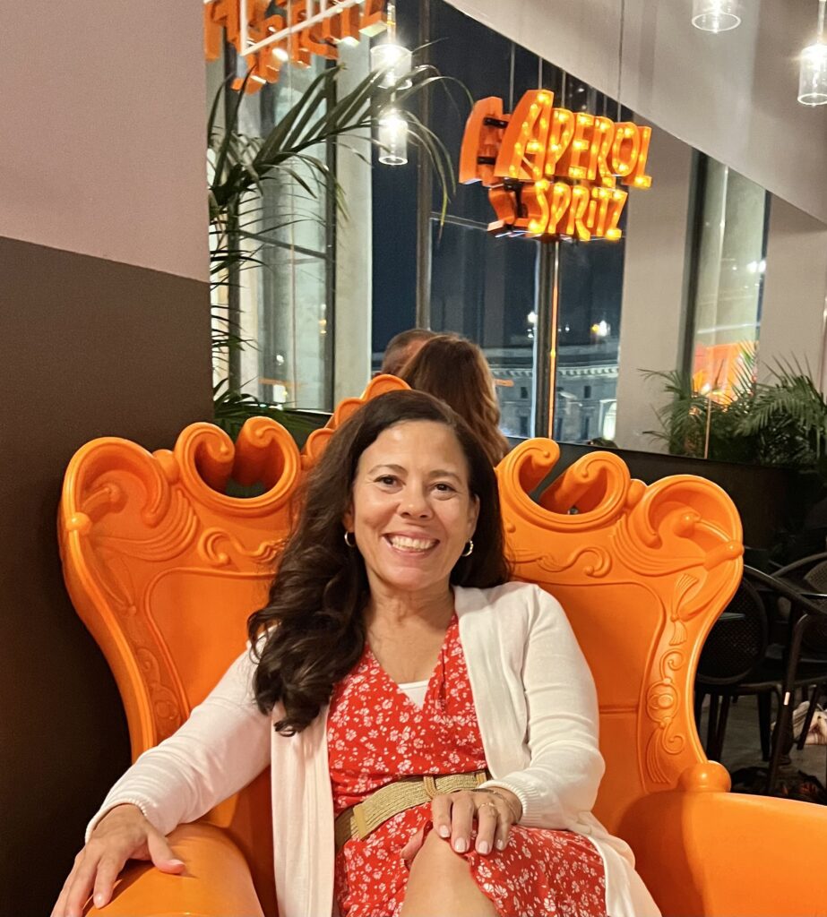 Jamie Knee, Petite Wine Traveler, in Milan